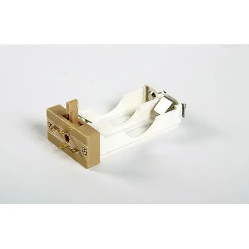 70152 Aaa Battery Holder With Integrated On/Off Switch 1