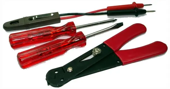 80–500V Ac/Dc Voltage Tester With Integrated Wire Stripper (10–24 Awg) And Screwdrivers 1
