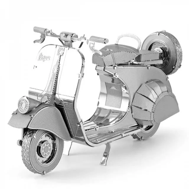 Classic Vespa 125 Scooter – Two-Sheet Steel Model Kit 1